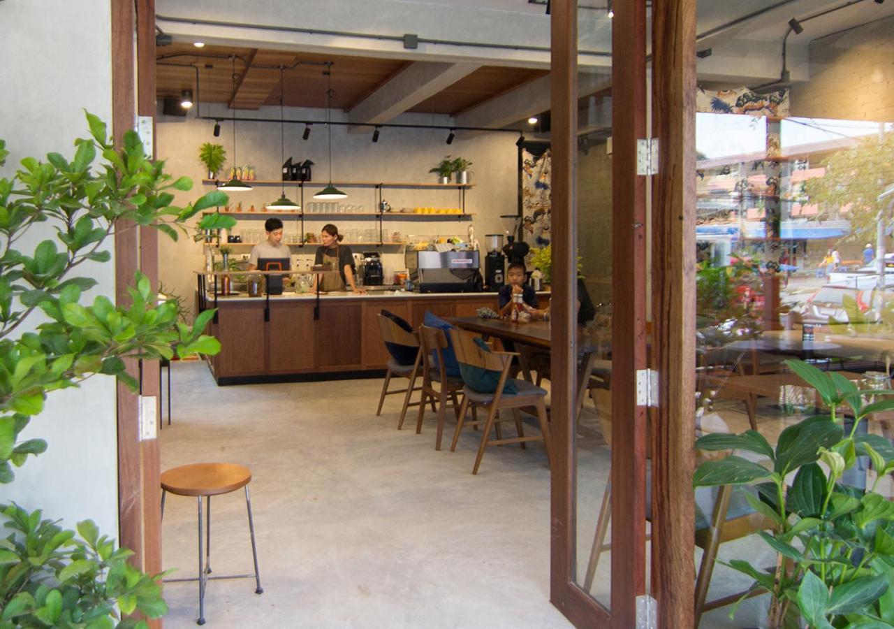 Tan Hostel X Cafe , Aonang Beach (Adults Only) Ао Нанг Экстерьер фото