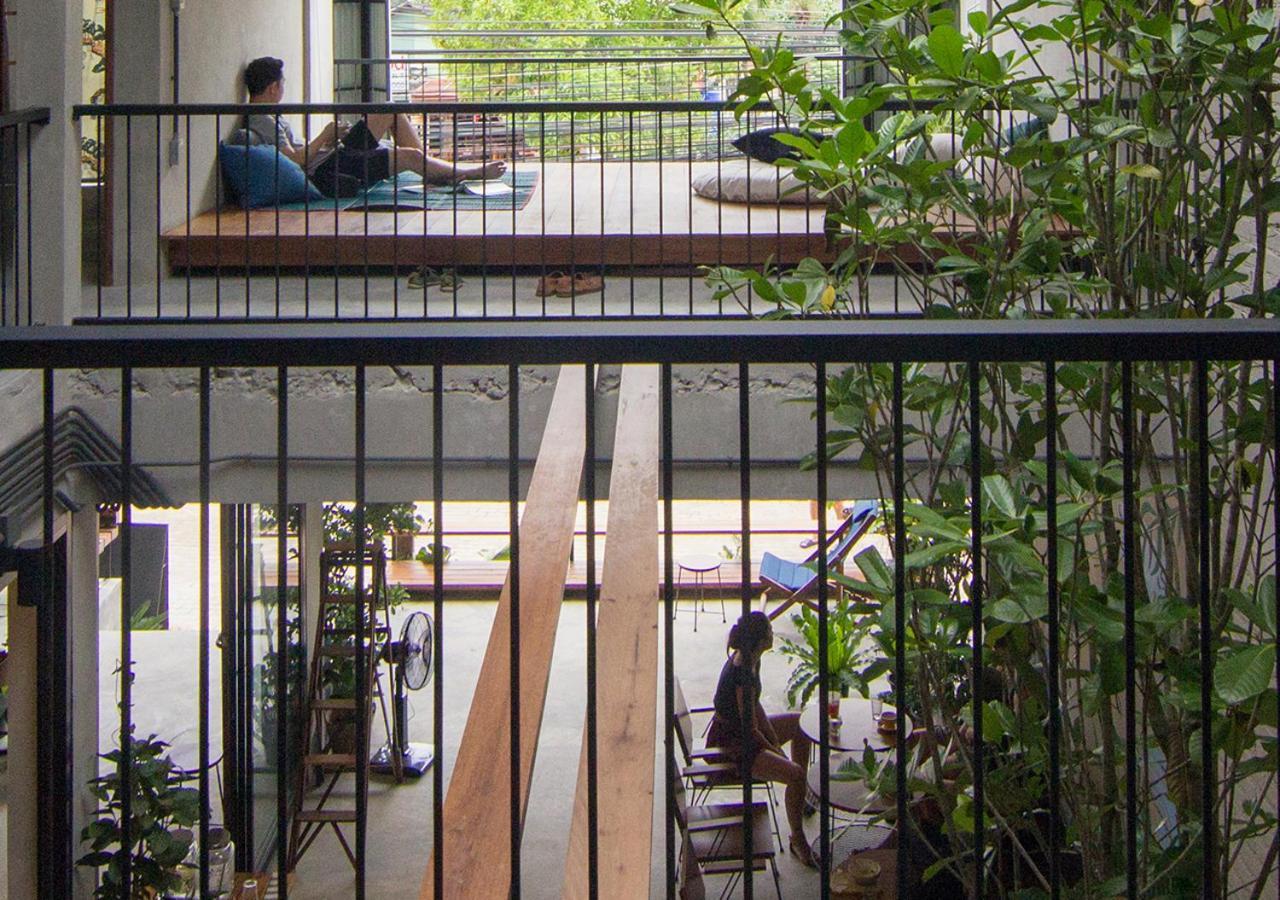 Tan Hostel X Cafe , Aonang Beach (Adults Only) Ао Нанг Экстерьер фото