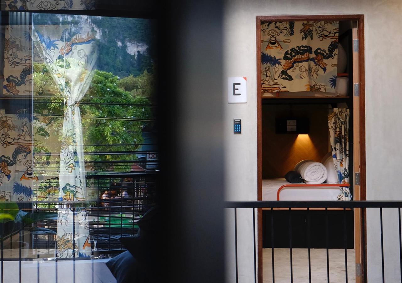 Tan Hostel X Cafe , Aonang Beach (Adults Only) Ао Нанг Экстерьер фото