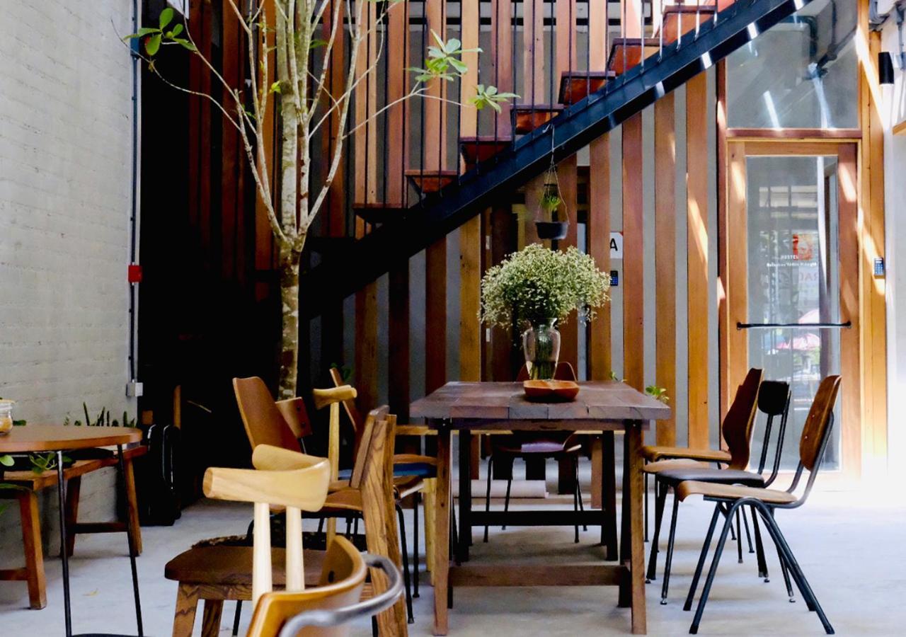 Tan Hostel X Cafe , Aonang Beach (Adults Only) Ао Нанг Экстерьер фото